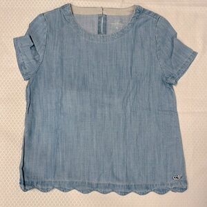 Vineyard Vines XL Chambray shirt, fits Woman XS also, scalloped bottom